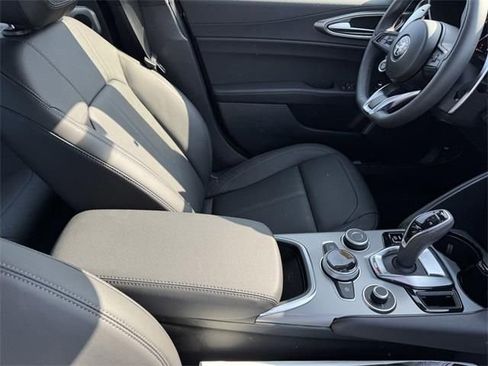 New 2025 Alfa Romeo Giulia image 8