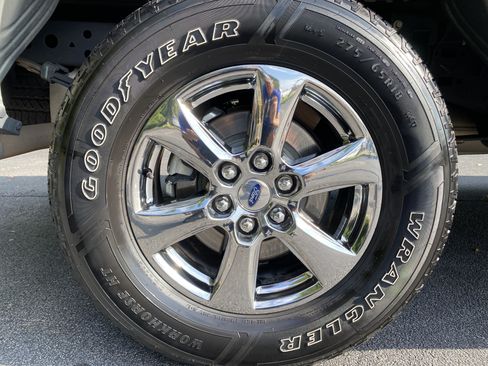 Used 2020 Ford F150 XLT w/ Equipment Group 302A Luxury AWD/4WD image 39