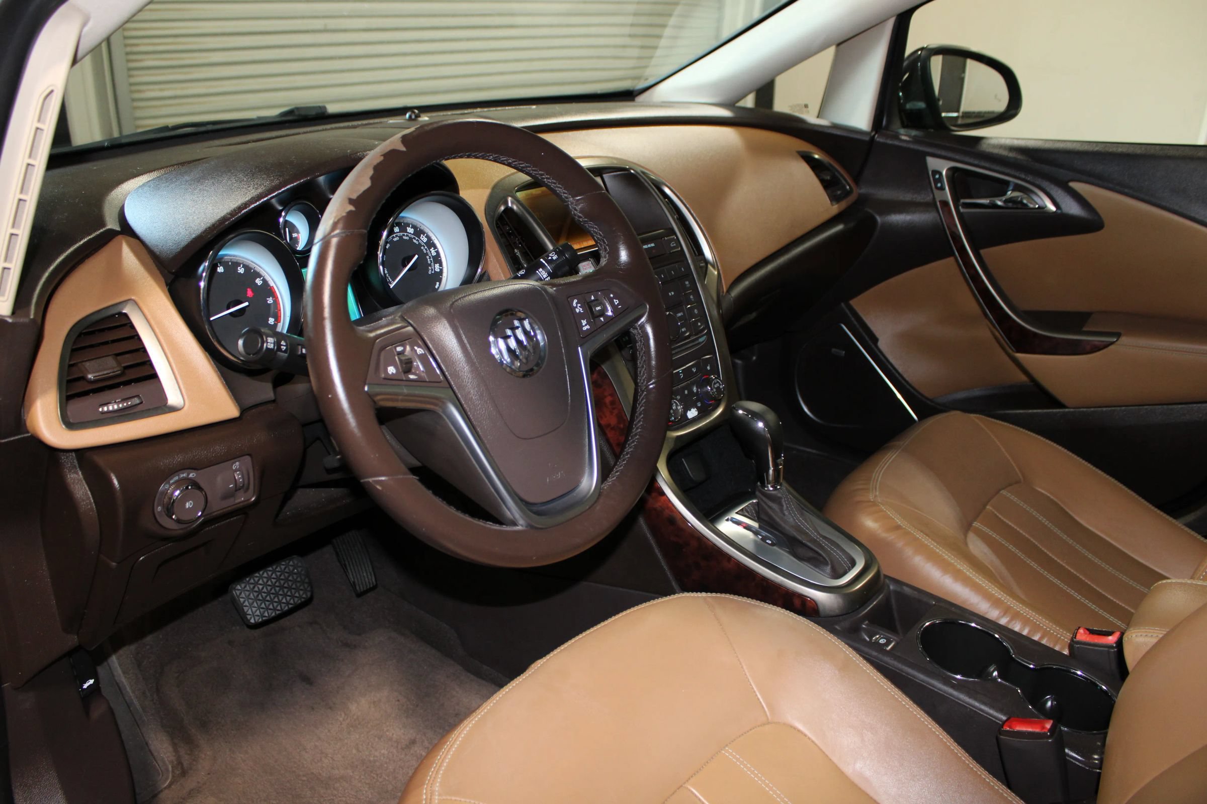 Used 2013 Buick Verano Leather FWD image 24