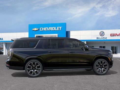 New 2026 Chevrolet Suburban RST w/ RST Capability Package image 26