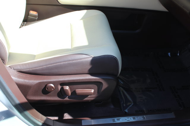Used 2019 Lexus RX 350L AWD image 35
