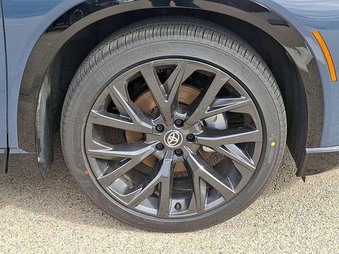 New 2026 Toyota Crown Signia Limited image 8