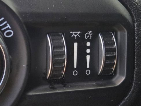 Used 2020 Jeep Wrangler Sport AWD/4WD image 23