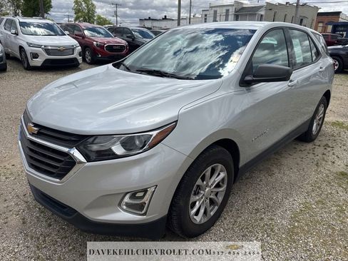 Used 2018 Chevrolet Equinox LS FWD image 1