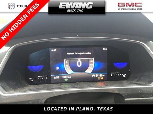 Used 2023 Volkswagen Tiguan SE w/ Panoramic Sunroof Package image 5