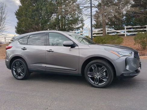 Used 2022 Acura RDX A-Spec image 2