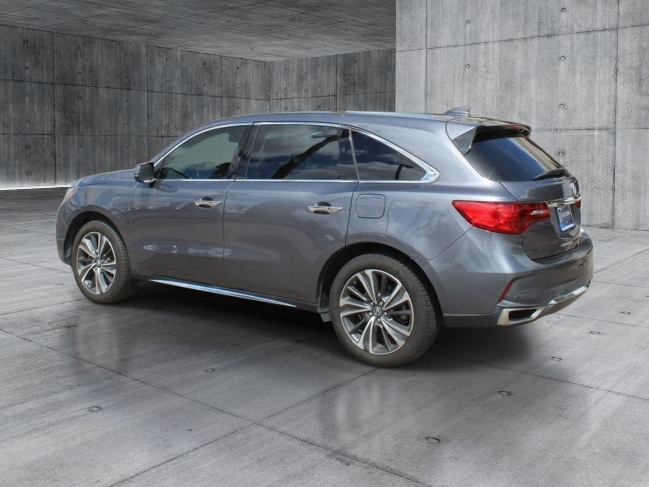 Used 2020 Acura MDX w/ Technology Package FWD image 3