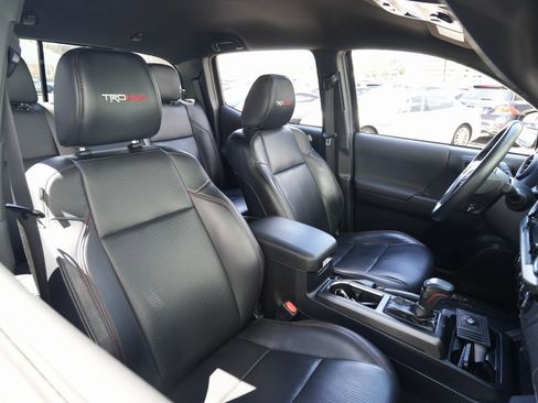 Used 2018 Toyota Tacoma TRD Pro image 24