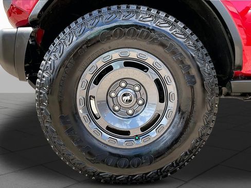 Certified 2025 Ford Bronco Badlands AWD/4WD image 11