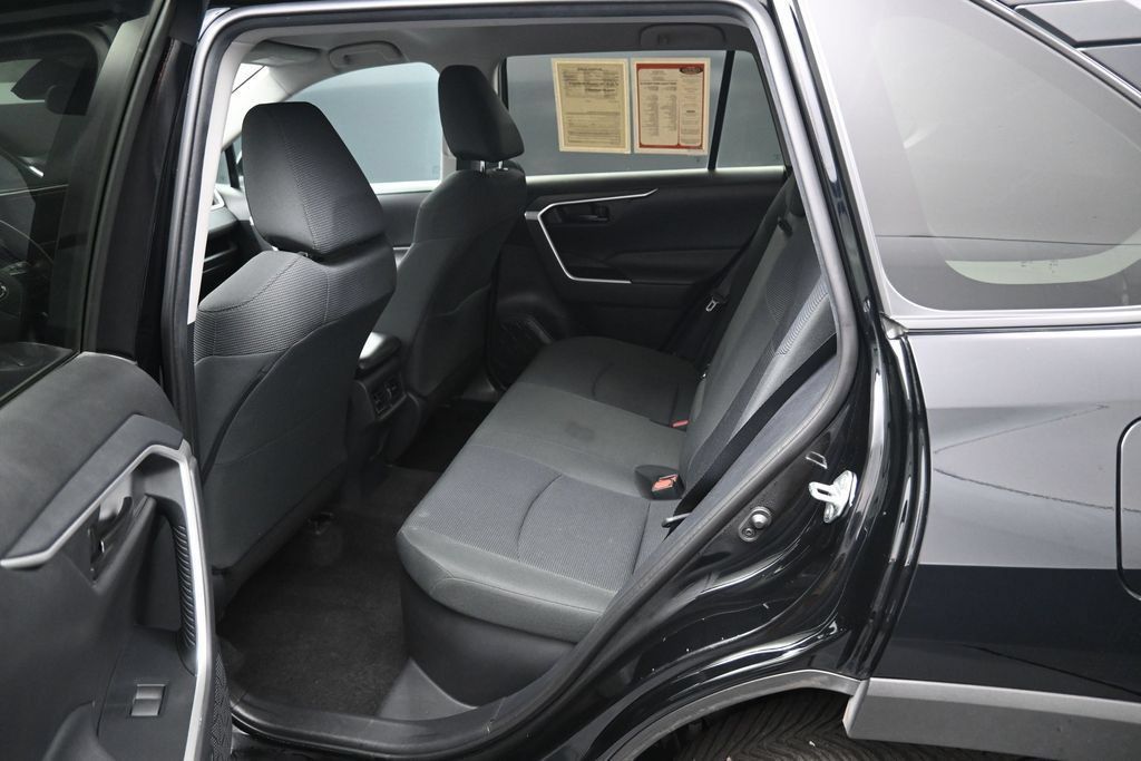 Used 2020 Toyota RAV4 LE w/ Carpet Mat Package AWD/4WD image 26