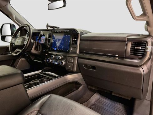 Used 2024 Ford F250 Lariat w/ Lariat Ultimate Package AWD/4WD image 31
