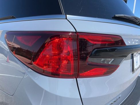 Certified 2026 Honda Odyssey Elite image 7