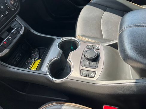 Used 2023 GMC Terrain AT4 AWD/4WD image 20