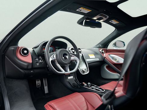 New 2026 McLaren GTS RWD image 32