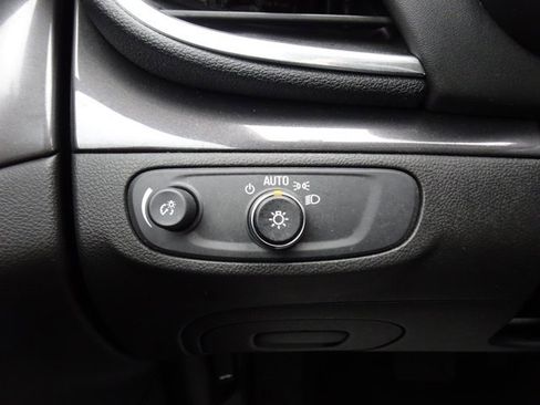 Used 2022 Buick Encore Preferred w/ Safety Package image 24