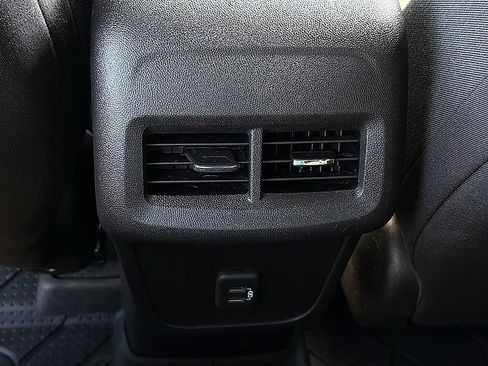 Used 2022 Chevrolet Equinox LT FWD image 8