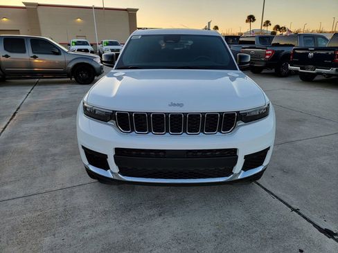 New 2026 Jeep Grand Cherokee L Laredo image 9