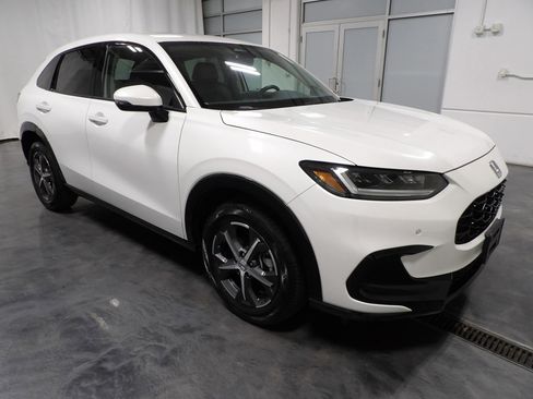 Used 2025 Honda HR-V EX-L image 2