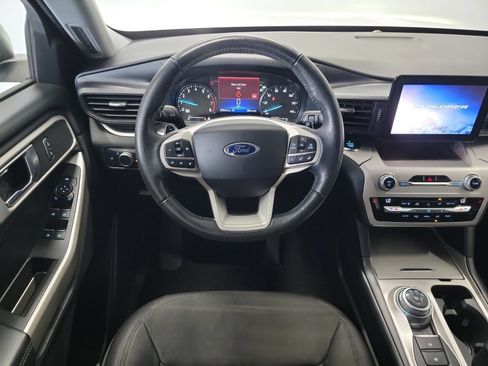 Used 2021 Ford Explorer XLT w/ Class III Trailer Tow Package AWD/4WD image 16