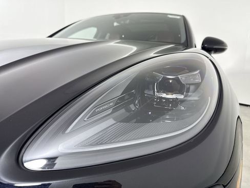 New 2026 Porsche Macan image 11