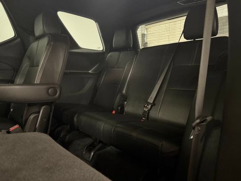 Used 2023 Chevrolet Traverse RS w/ LPO, Floor Liner Package AWD/4WD image 11