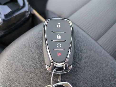 Certified 2024 Chevrolet Trax LT w/ Sunroof Package image 35