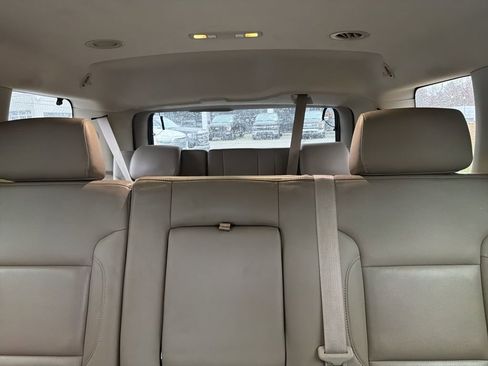 Used 2016 GMC Yukon SLT image 16