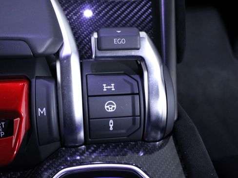 Used 2024 Lamborghini Urus Performante image 44