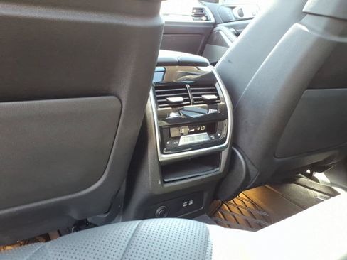 Used 2024 BMW X7 xDrive40i AWD/4WD image 23
