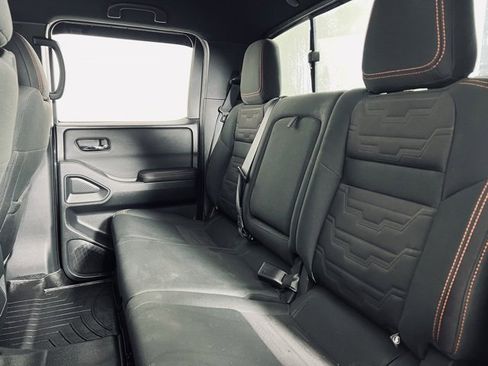 Used 2022 Nissan Frontier PRO-4X w/ Technology Package image 13