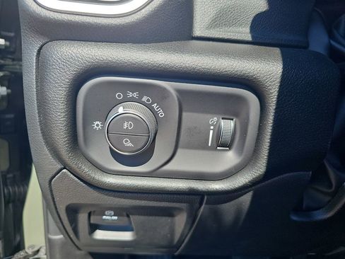 New 2026 RAM 1500 Express image 25