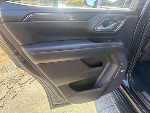 Used 2022 Chevrolet Tahoe RST w/ Luxury Package image 18