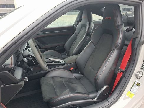 Used 2022 Porsche 911 GT3 image 5