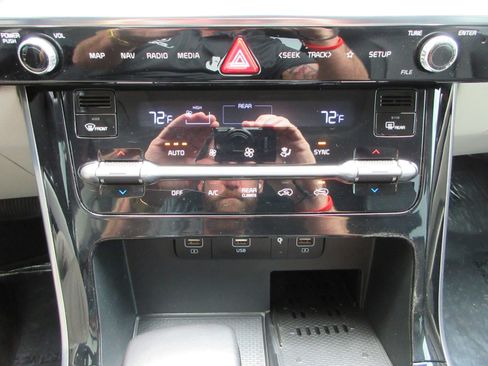 Used 2022 Kia Carnival SX Prestige image 50