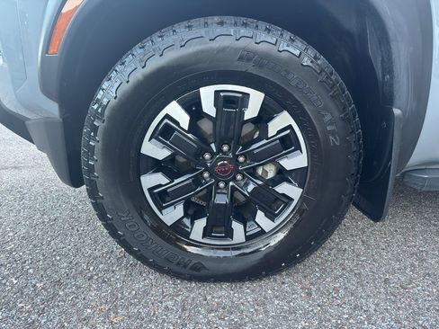 Certified 2024 Nissan Frontier Pro-X w/ Technology Package image 14