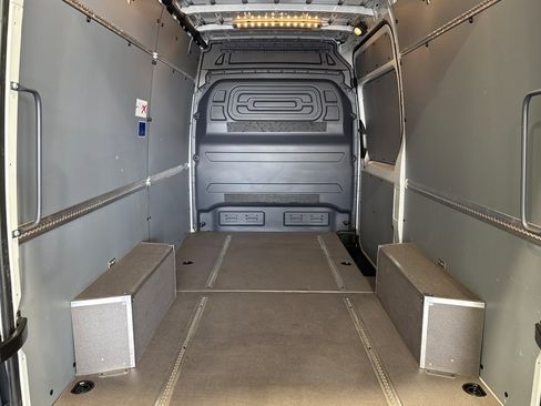 Used 2025 Mercedes-Benz Sprinter 2500 image 13