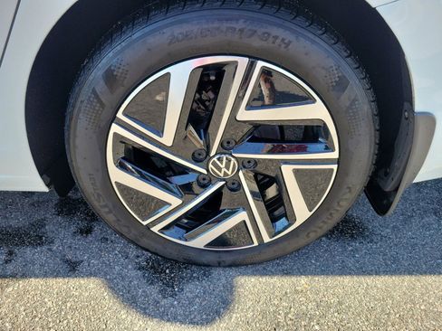 Certified 2023 Volkswagen Jetta SEL image 31