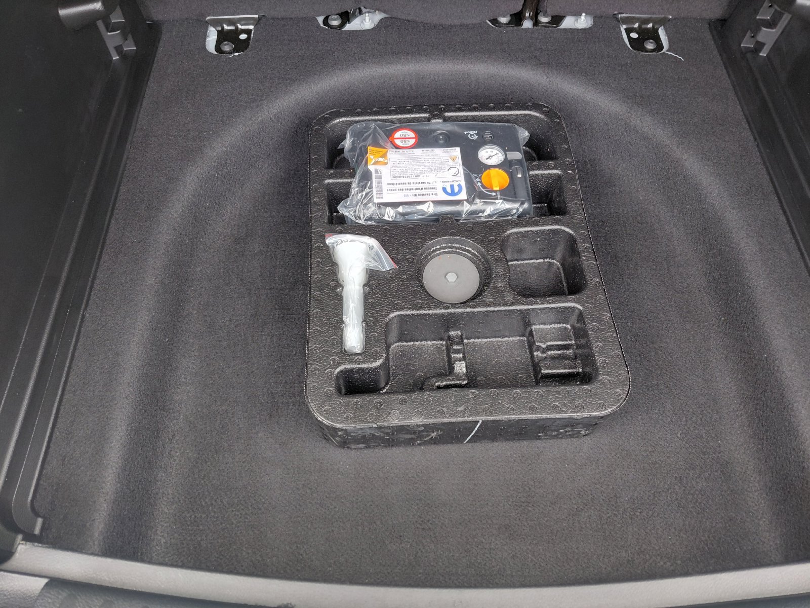 Used 2026 Jeep Compass Limited AWD/4WD image 14