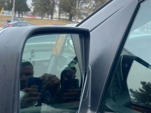 Used 2017 Lincoln Navigator Select image 65