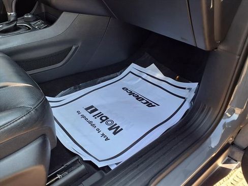 Used 2023 Jeep Cherokee Altitude Lux image 93