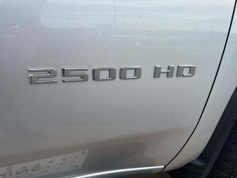 Used 2022 Chevrolet Silverado 2500 Custom w/ Custom Convenience Package AWD/4WD image 33