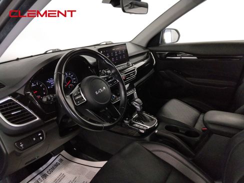 Used 2023 Kia Seltos EX image 33