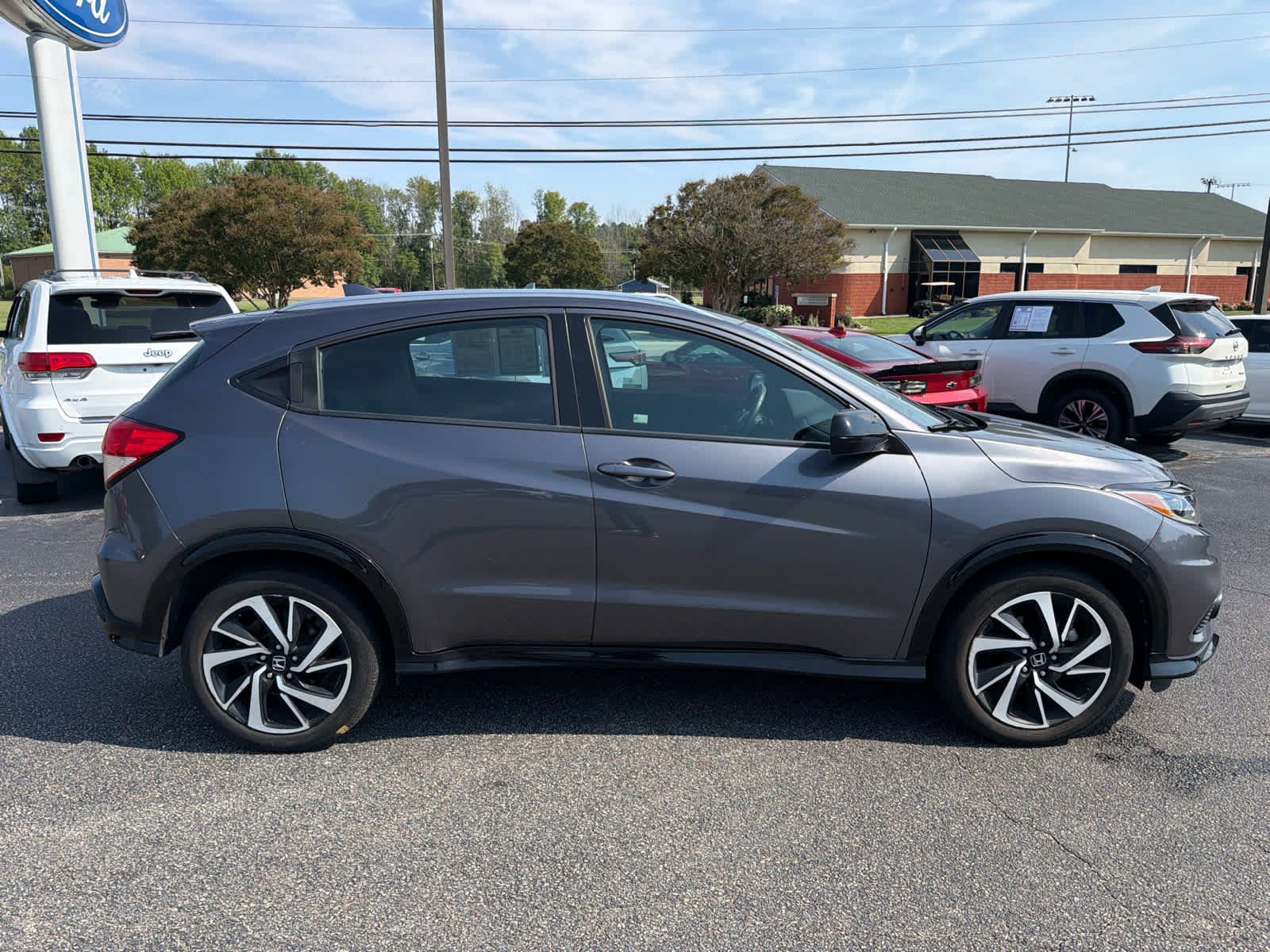 Used 2020 Honda HR-V Sport image 2