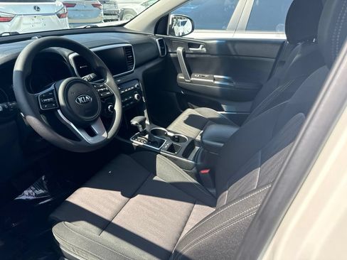 Used 2022 Kia Sportage LX FWD image 3