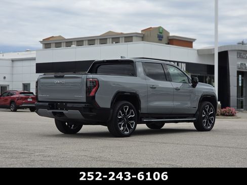 Used 2024 GMC Sierra EV Denali AWD/4WD image 7