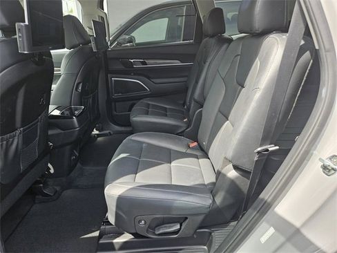 Used 2022 Kia Telluride SX w/ Nightfall Edition Package image 4