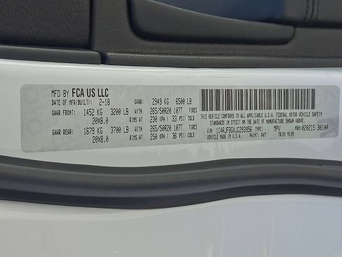 Used 2018 Jeep Grand Cherokee Limited AWD/4WD image 25