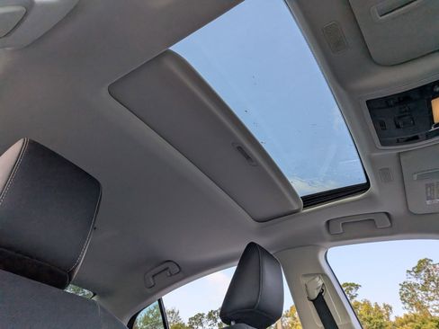 Used 2021 Lexus ES 300h w/ Premium Package image 20