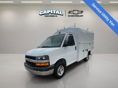 New 2025 Chevrolet Express 3500 Work Van w/ Power Convenience Package