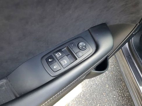 Used 2023 Dodge Challenger SRT Hellcat RWD image 9